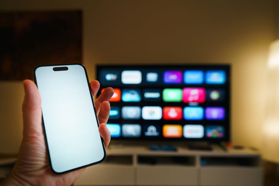 IPTV app streaming smartphone TV